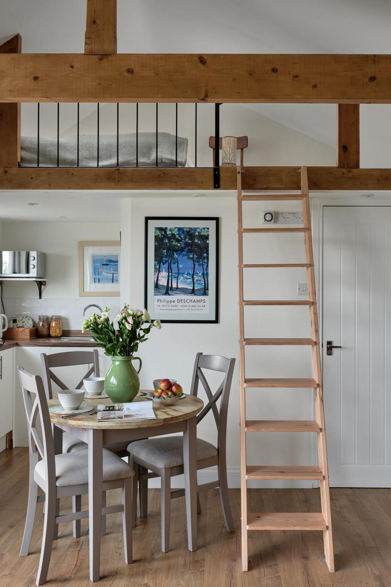 Stunning Cabin With Incredible Views Near Goodwood Rogate Exterior photo