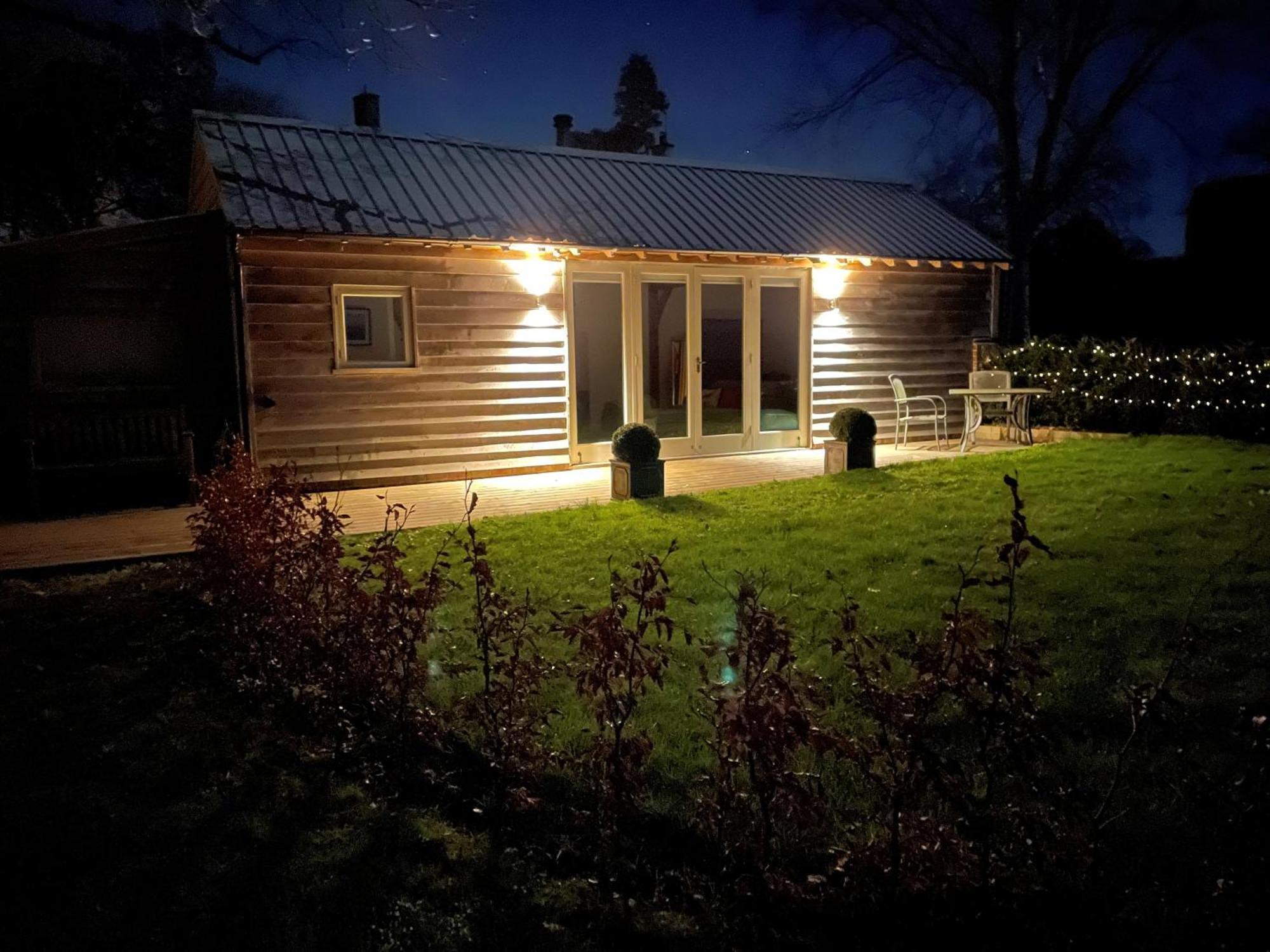 Stunning Cabin With Incredible Views Near Goodwood Rogate Exterior photo